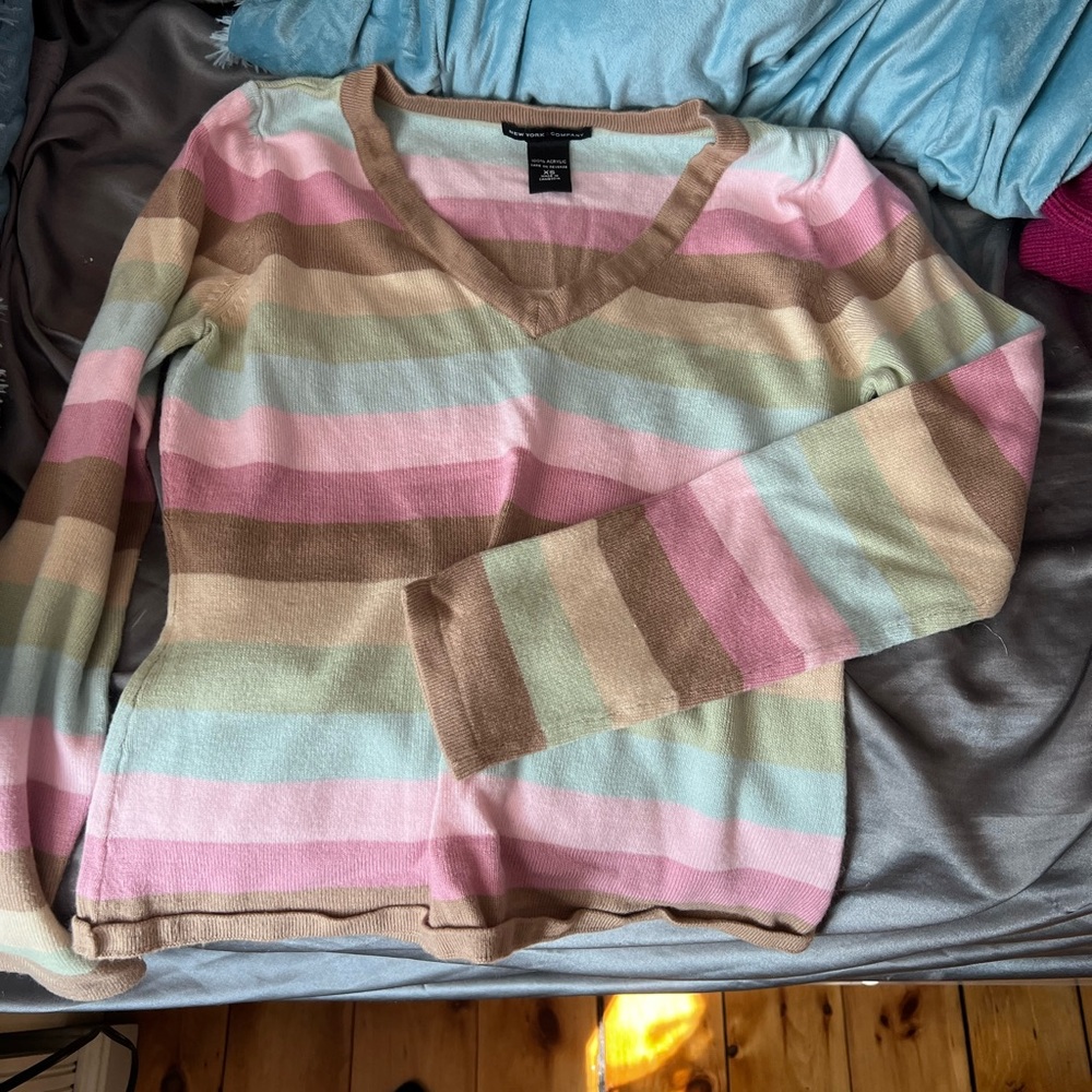 Women’s V-Neck Pastel Sweater